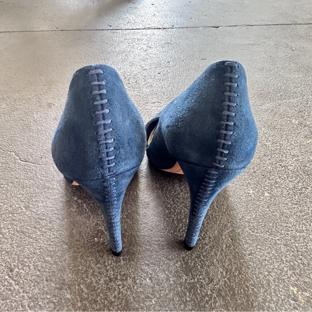 ALICE + OLIVIA Dina Navy Blue Suede Heels‎ Sz 37 - Picture 8 of 12